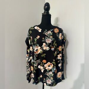 AVA & VIV - 1X Long Ruffle Sleeve Flowy Floral Blouse